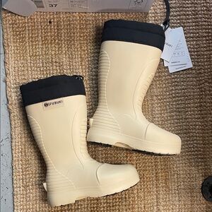 FUBUKI Niseko 3.0 NEW IN BOX Cream